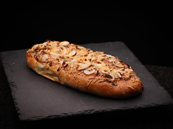 Kaas-uienstokbrood