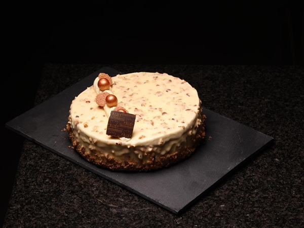 Hazelnootschuimtaartje cr